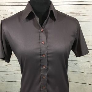 Button-down short sleeve shirt